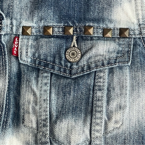 Levi’s Young Crop Trucker Denim Vest Sz M - Picture 3 of 11